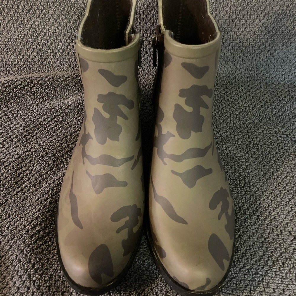 Lucky camo rain bootie - Picture 1 of 6
